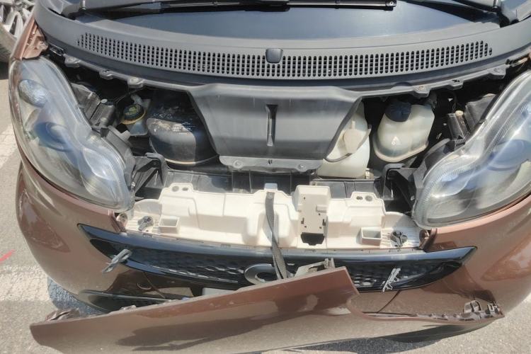 Used smart fortwo 2013 1.0 MHD Hardtop Chocolate Special Edition Engine Bay