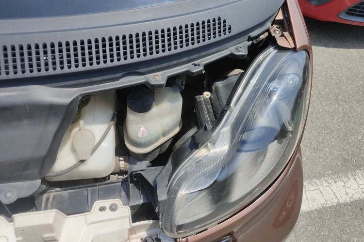 Used smart fortwo 2013 1.0 MHD Hardtop Chocolate Special Edition Engine Bay Left
