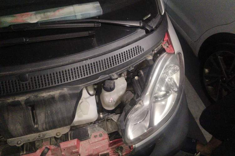 Used smart fortwo 2013 1.0T Hardtop City Ranger Special Edition Engine Bay Left