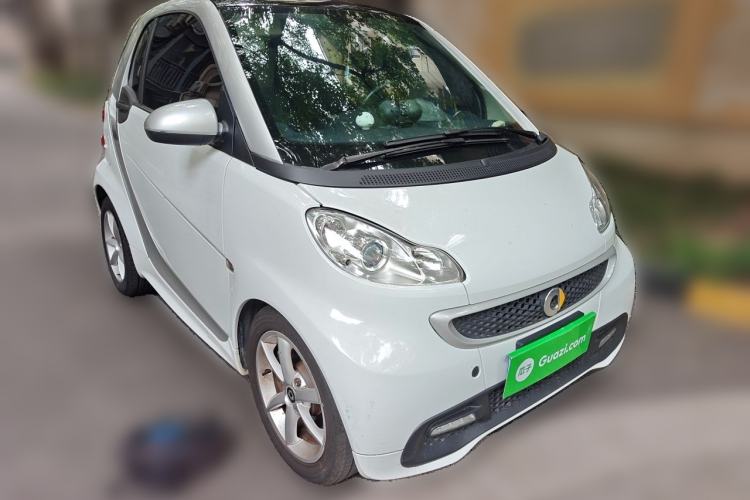 Used smart fortwo 2013 1.0T Hardtop Passion Edition Front Right 45 Deg