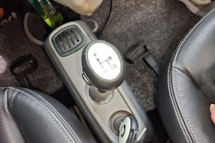 Used smart fortwo 2013 1.0T Hardtop Passion Edition Gear Lever