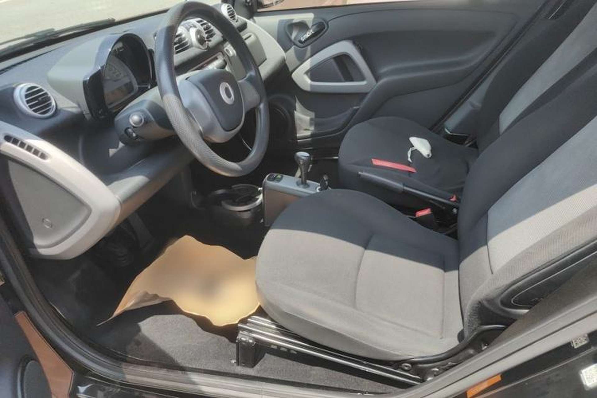 Used smart fortwo 2013 1.0 MHD Hardtop Chocolate Special Edition Left Front Seat