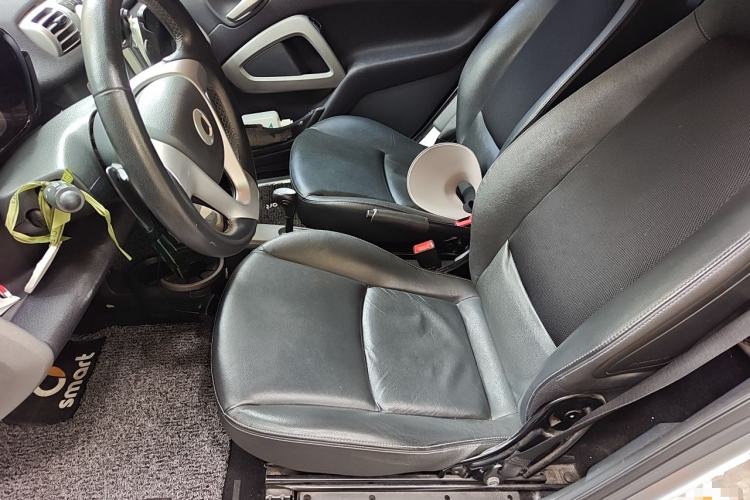 Used smart fortwo 2013 1.0T Hardtop Passion Edition Left Front Seat