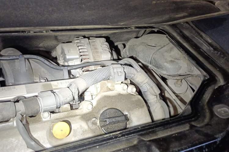 Used smart fortwo 2013 1.0T Hardtop Passion Edition Engine Bay Left