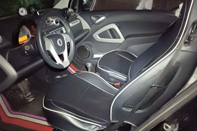Used smart fortwo 2013 1.0T Hardtop Passion Edition Left Front Seat