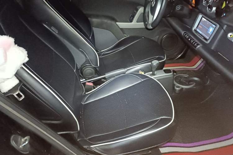 Used smart fortwo 2013 1.0T Hardtop Passion Edition Left Rear Seat