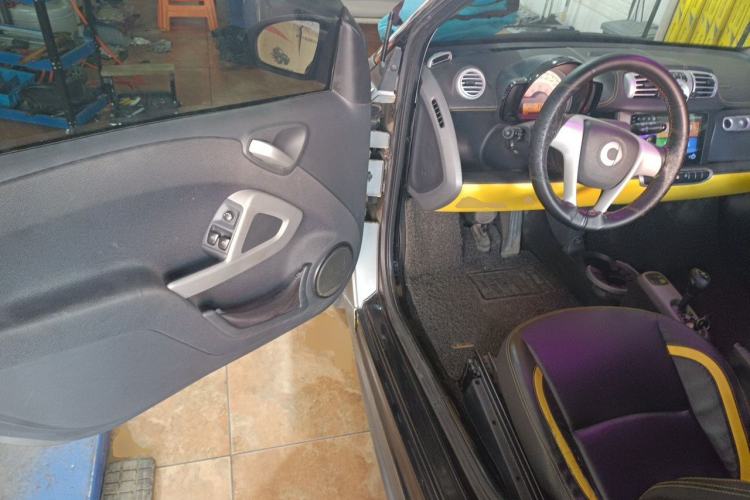 Used smart fortwo 2013 1.0 MHD Hardtop City Ranger Special Edition Driver Seat