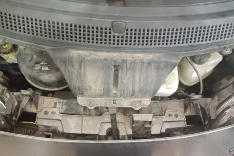 Used smart fortwo 2013 1.0 MHD Hardtop City Ranger Special Edition Engine Bay