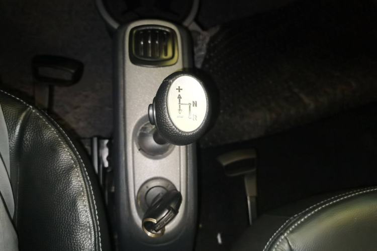 Used smart fortwo 2013 1.0T Hardtop Passion Edition Gear Lever