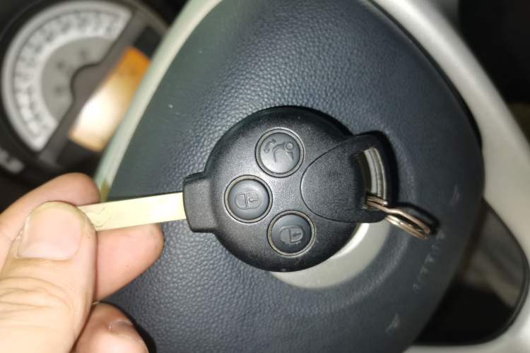 Used smart fortwo 2013 1.0T Hardtop Passion Edition Interior 1