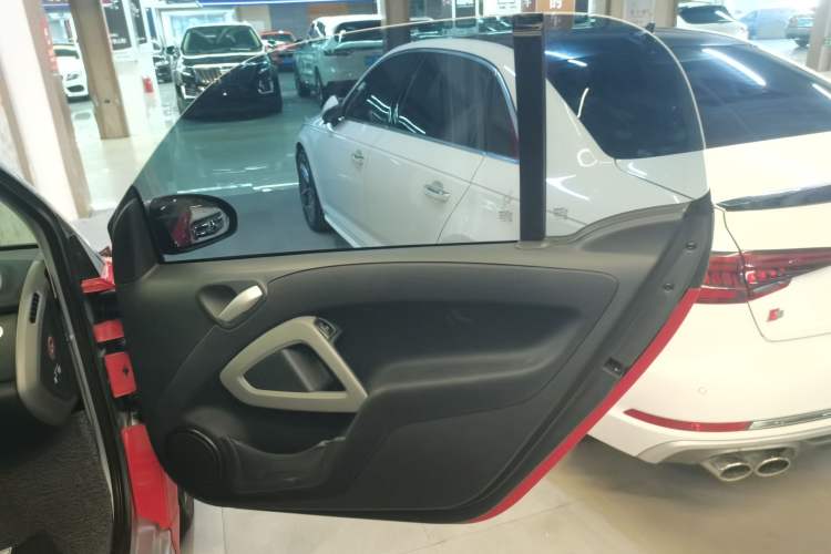 Used smart fortwo 2013 1.0T Hardtop Passion Edition Interior 5