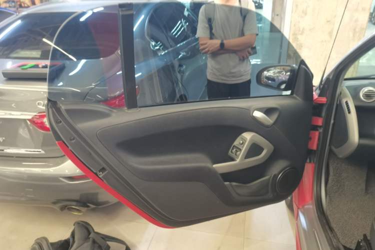 Used smart fortwo 2013 1.0T Hardtop Passion Edition Interior 7
