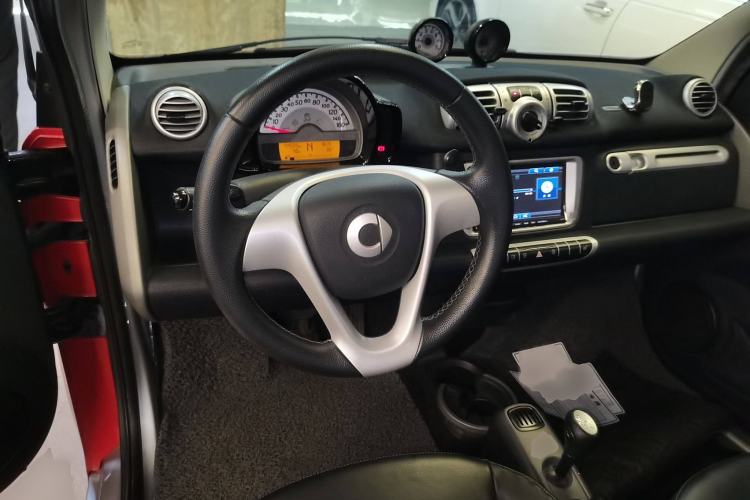 Used smart fortwo 2013 1.0T Hardtop Passion Edition Steering Wheel