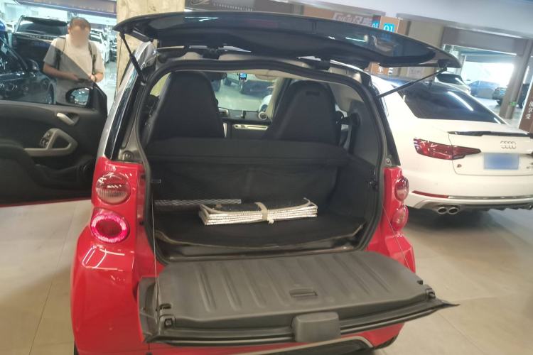Used smart fortwo 2013 1.0T Hardtop Passion Edition Trunk