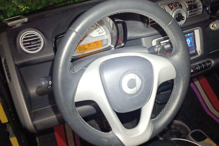 Used smart fortwo 2013 1.0T Hardtop Passion Edition Steering Wheel
