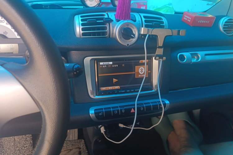 Used smart fortwo 2013 1.0T Hardtop Passion Edition Audio And AC Panel
