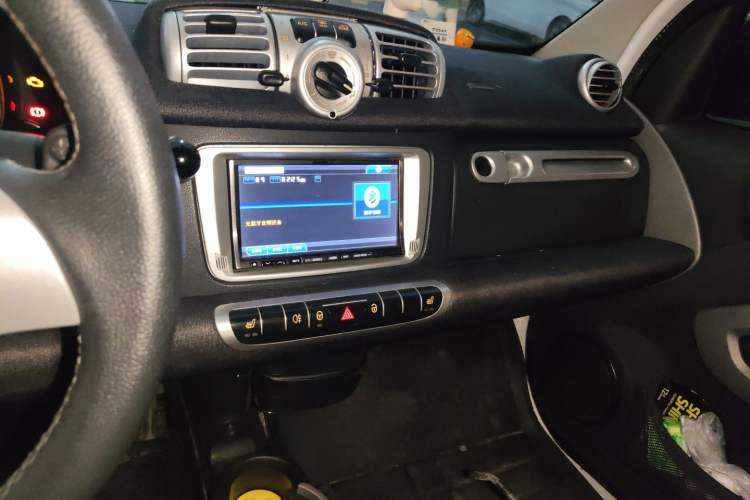 Used smart fortwo 2013 1.0T Hardtop Passion Edition Audio And AC Panel
