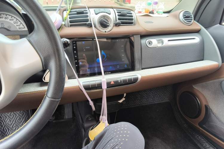 Used smart fortwo 2013 1.0 MHD New Year Special Edition Audio And AC Panel