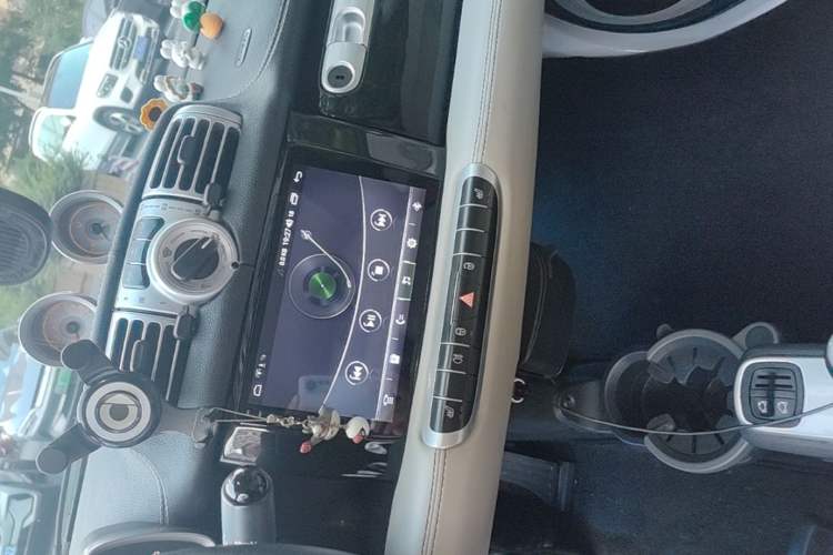 Used smart fortwo 2013 1.0T Convertible Passion Edition Audio And AC Panel