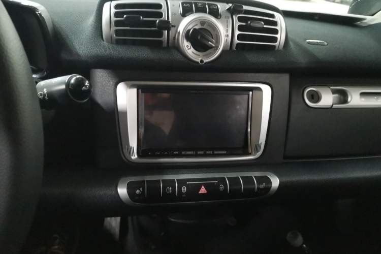 Used smart fortwo 2013 1.0T Hardtop Passion Edition Audio And AC Panel