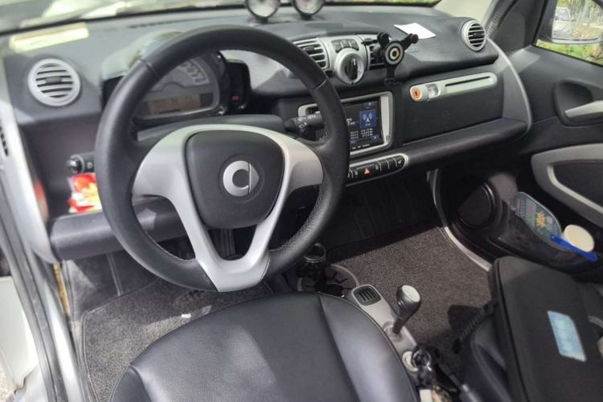 Used smart fortwo 2013 1.0T Hardtop Passion Edition Center Console