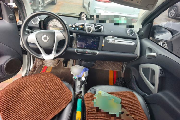 Used smart fortwo 2013 1.0T Hardtop Passion Edition Center Console