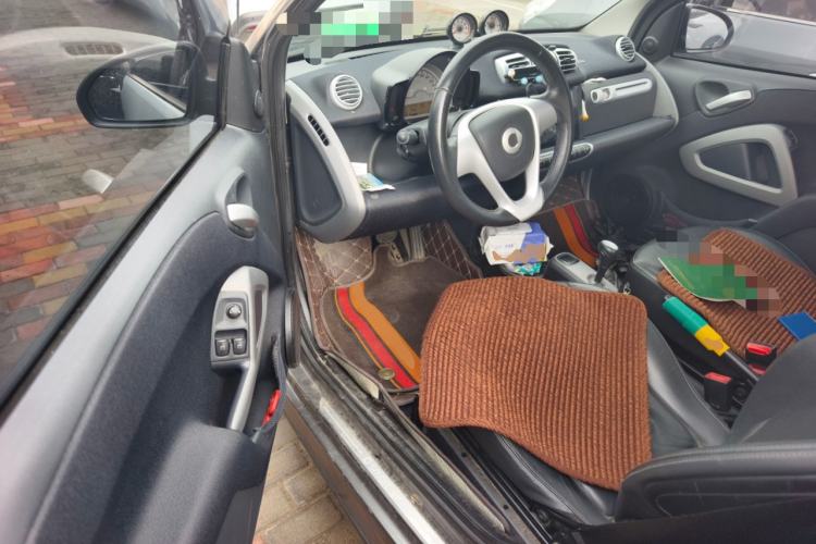 Used smart fortwo 2013 1.0T Hardtop Passion Edition Driver Seat
