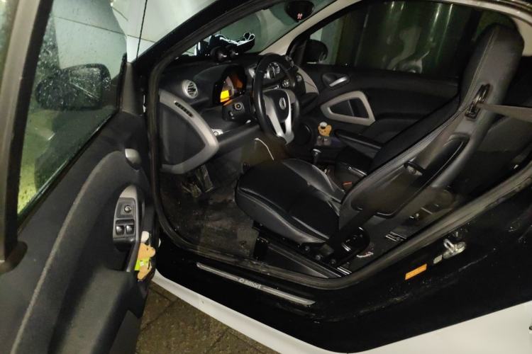 Used smart fortwo 2013 1.0T Hardtop Passion Edition Driver Seat