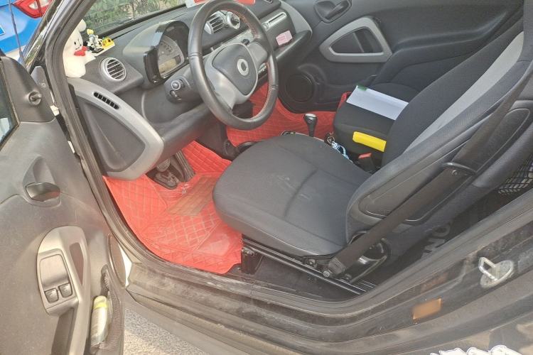 Used smart fortwo 2013 1.0 MHD New Year Special Edition Driver Seat