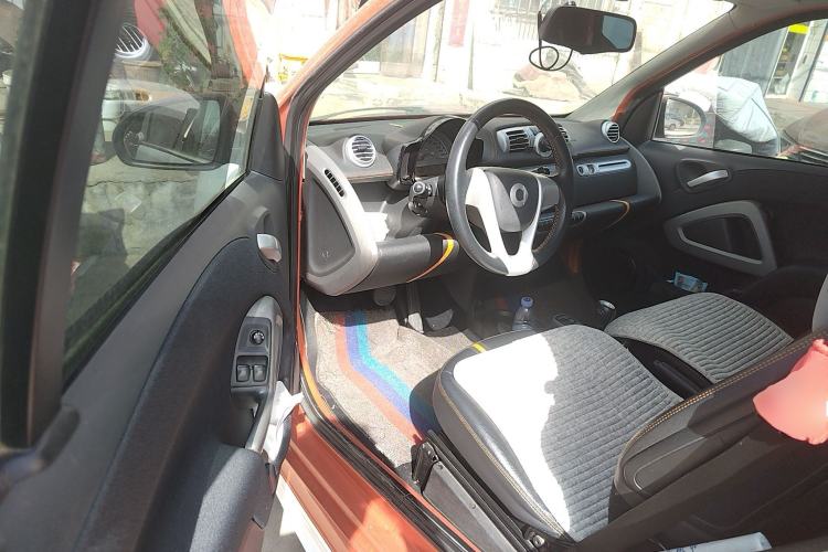 Used smart fortwo 2013 1.0T Hardtop City Ranger Special Edition Driver Seat