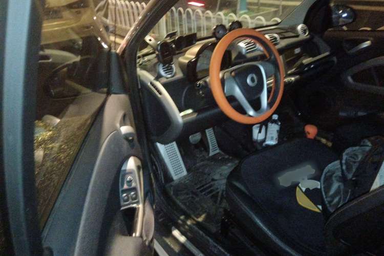 Used smart fortwo 2013 1.0T Hardtop Passion Edition Driver Seat