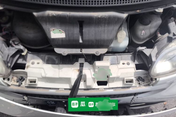 Used smart fortwo 2013 1.0T Hardtop Passion Edition Engine Bay