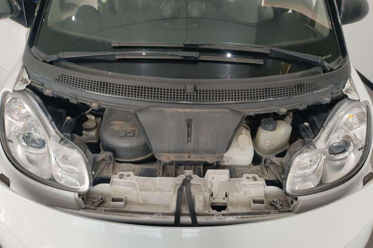 Used smart fortwo 2013 1.0T Hardtop Passion Edition Engine Bay