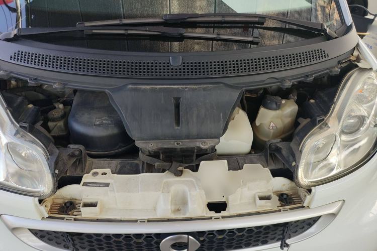 Used smart fortwo 2013 1.0T Hardtop Passion Edition Engine Bay