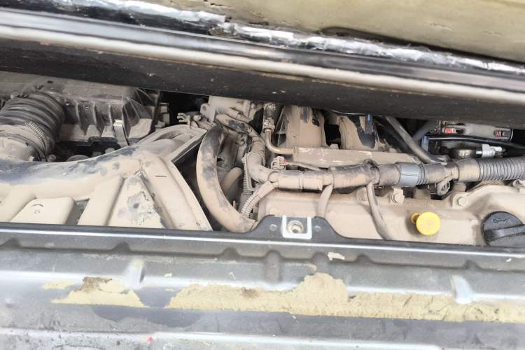 Used smart fortwo 2013 1.0 MHD New Year Special Edition Engine Bay