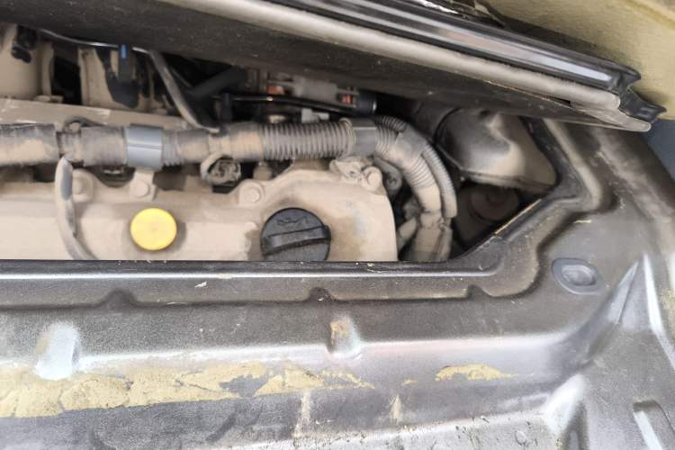 Used smart fortwo 2013 1.0 MHD New Year Special Edition Engine Bay Left