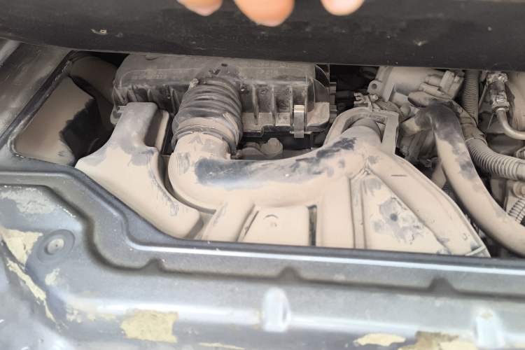 Used smart fortwo 2013 1.0 MHD New Year Special Edition Engine Bay Right