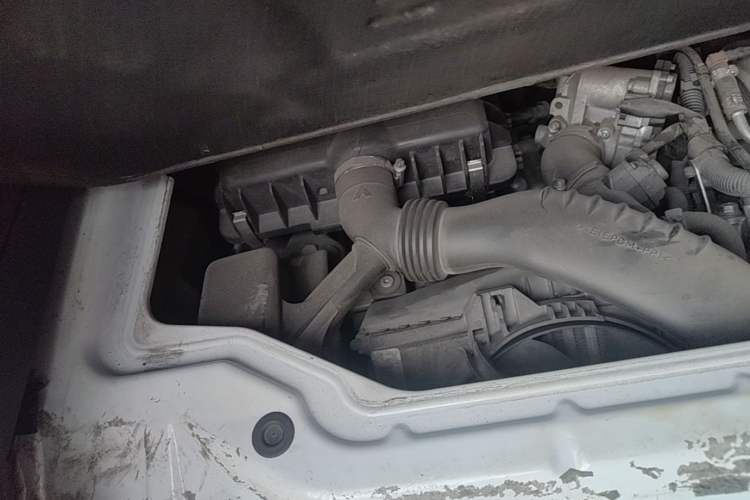 Used smart fortwo 2013 1.0T Convertible Passion Edition Engine Bay Right