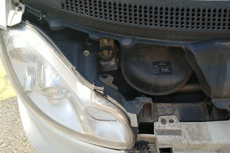 Used smart fortwo 2013 1.0T Hardtop Passion Edition Engine Bay Right