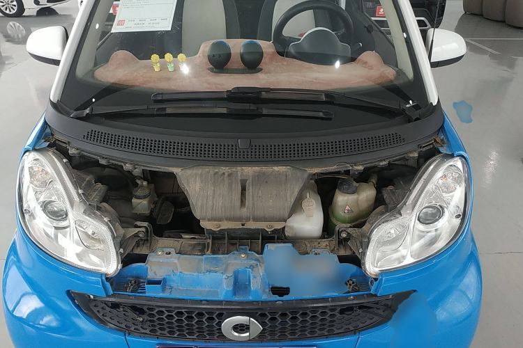 Used smart fortwo 2013 1.0T Convertible Ice Cool Special Edition Engine Bay