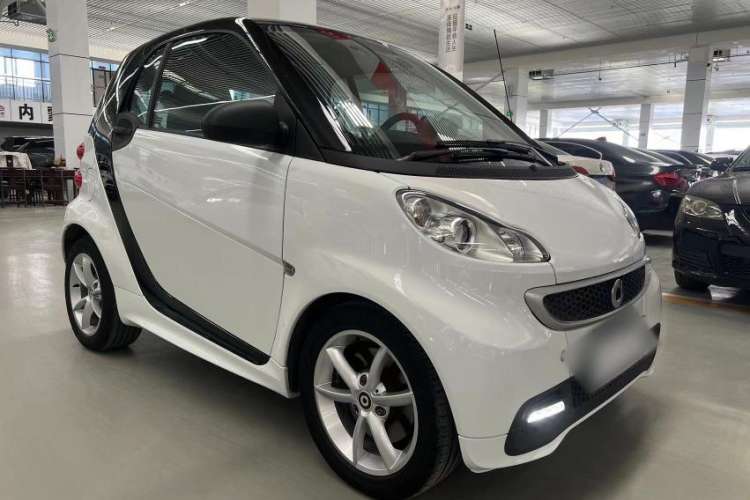 Used smart fortwo 2013 1.0T Hardtop Passion Edition Exterior 2