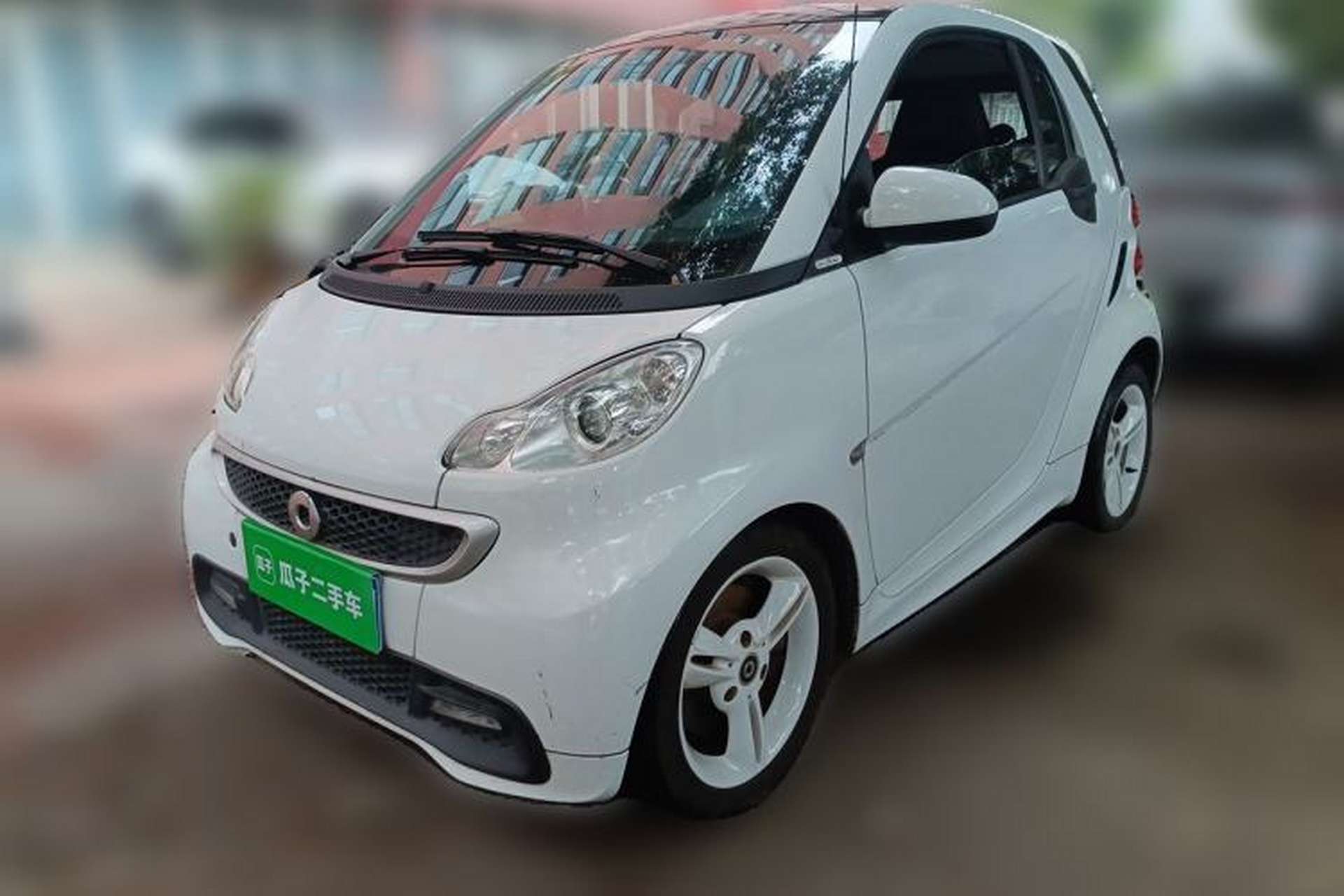 Used smart fortwo 2013 1.0T Hardtop Ice Cool Special Edition Front Left 45 Deg