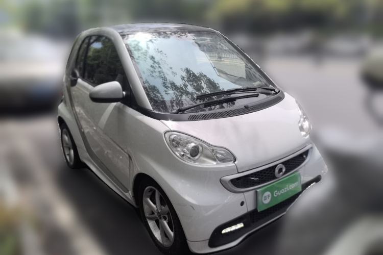 Used smart fortwo 2013 1.0T Hardtop Passion Edition Front Right 45 Deg