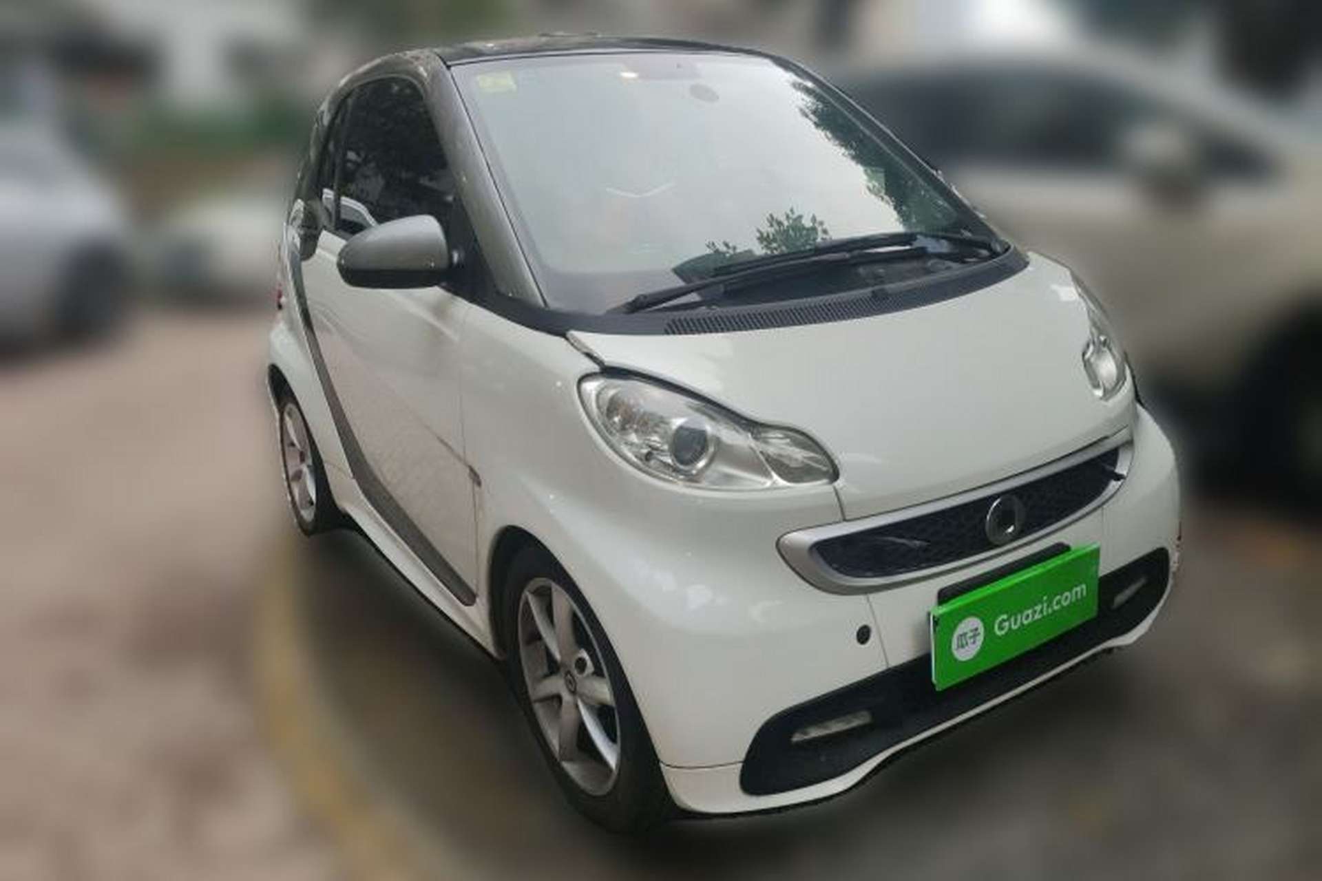 Used smart fortwo 2013 1.0T Hardtop Passion Edition Front Right 45 Deg