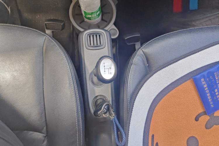 Used smart fortwo 2013 1.0T Hardtop Passion Edition Gear Lever