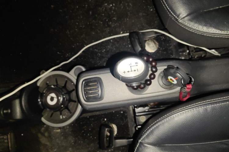 Used smart fortwo 2013 1.0T Hardtop Passion Edition Gear Lever
