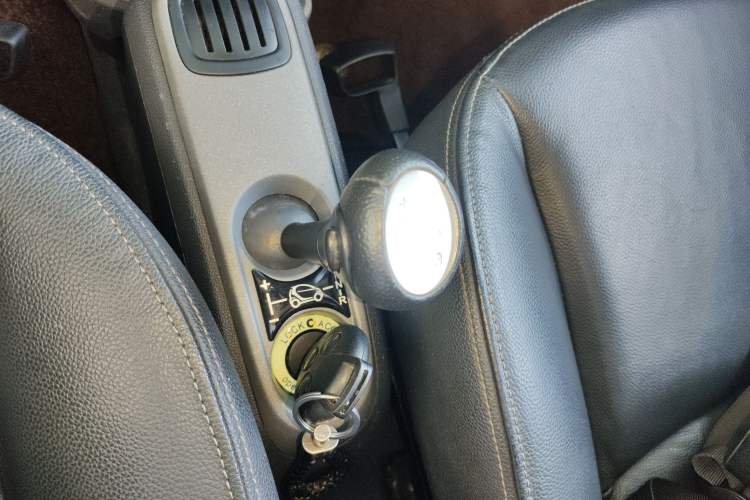 Used smart fortwo 2013 1.0T Hardtop Passion Edition Gear Lever