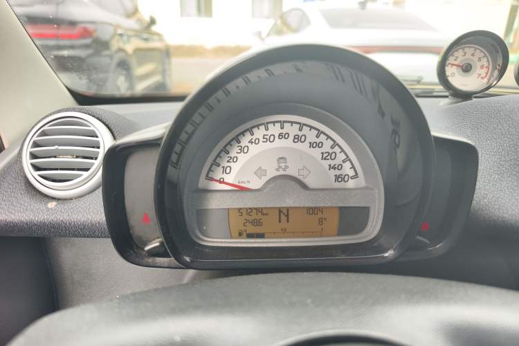 Used smart fortwo 2013 1.0T Hardtop Passion Edition Instrument Cluster