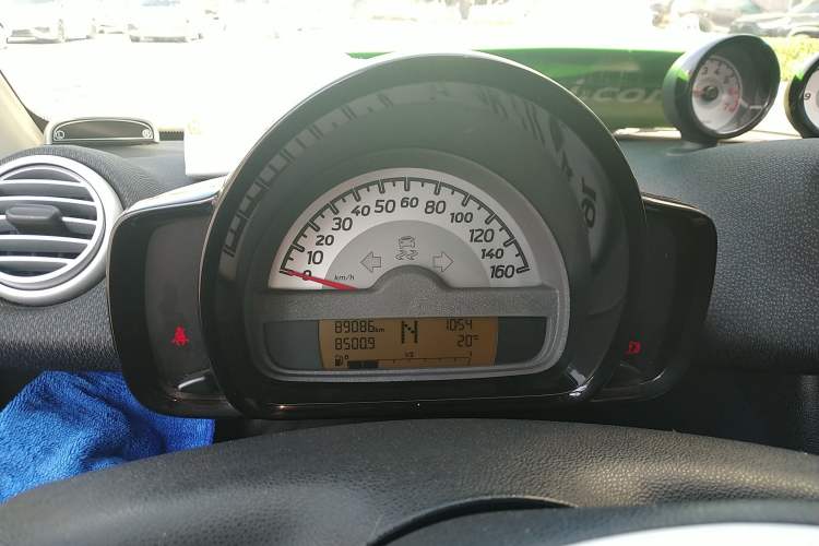 Used smart fortwo 2013 1.0T Hardtop Passion Edition Instrument Cluster