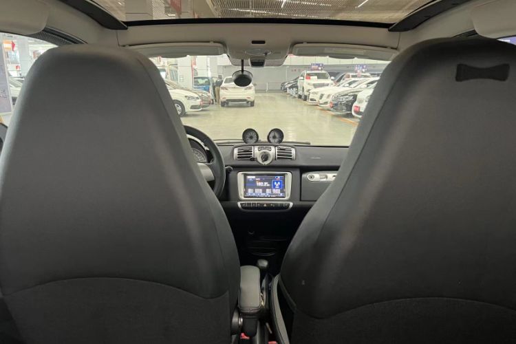 Used smart fortwo 2013 1.0T Hardtop Passion Edition Interior 2